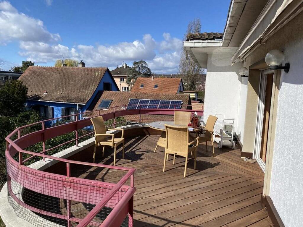 Terrasse arrondie avant aménagement