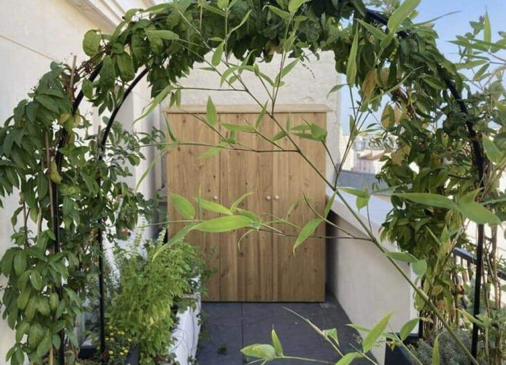 Aménagement d'une cabane sur une terrasse en longueur à Levallois-Perret près de Paris